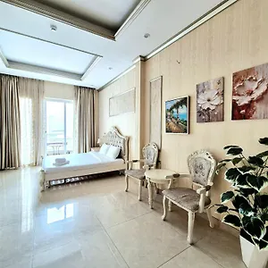 F F House , Hô Chi Minh-Ville Vietnam