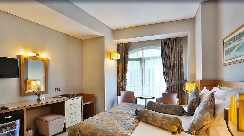 Hotel Momento - Special Category Istanbul 4*,